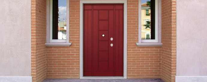 Как выбрать качественные входные двери в частный дом и в квартиру?